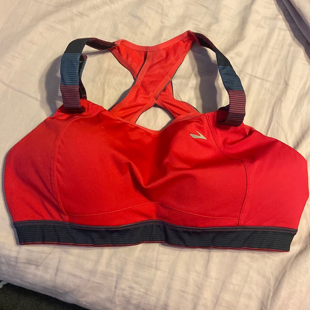 Brooks sports bra
